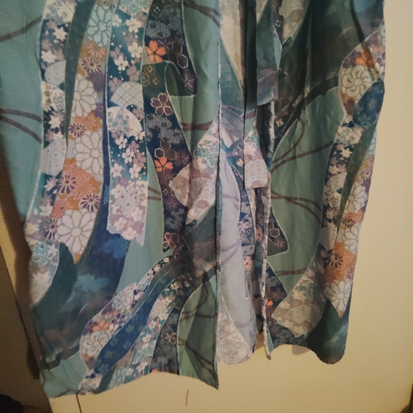 Vtg Japanese Floral Kimono Robe in Blue and Green Size OS - Picture 3 of 10